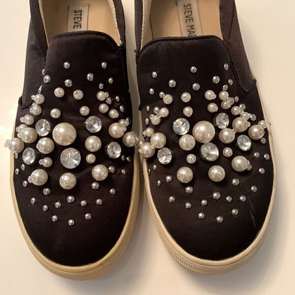 Steve Madden Embellished Slip-On Shoes Size 6 - Picture 2 of 9